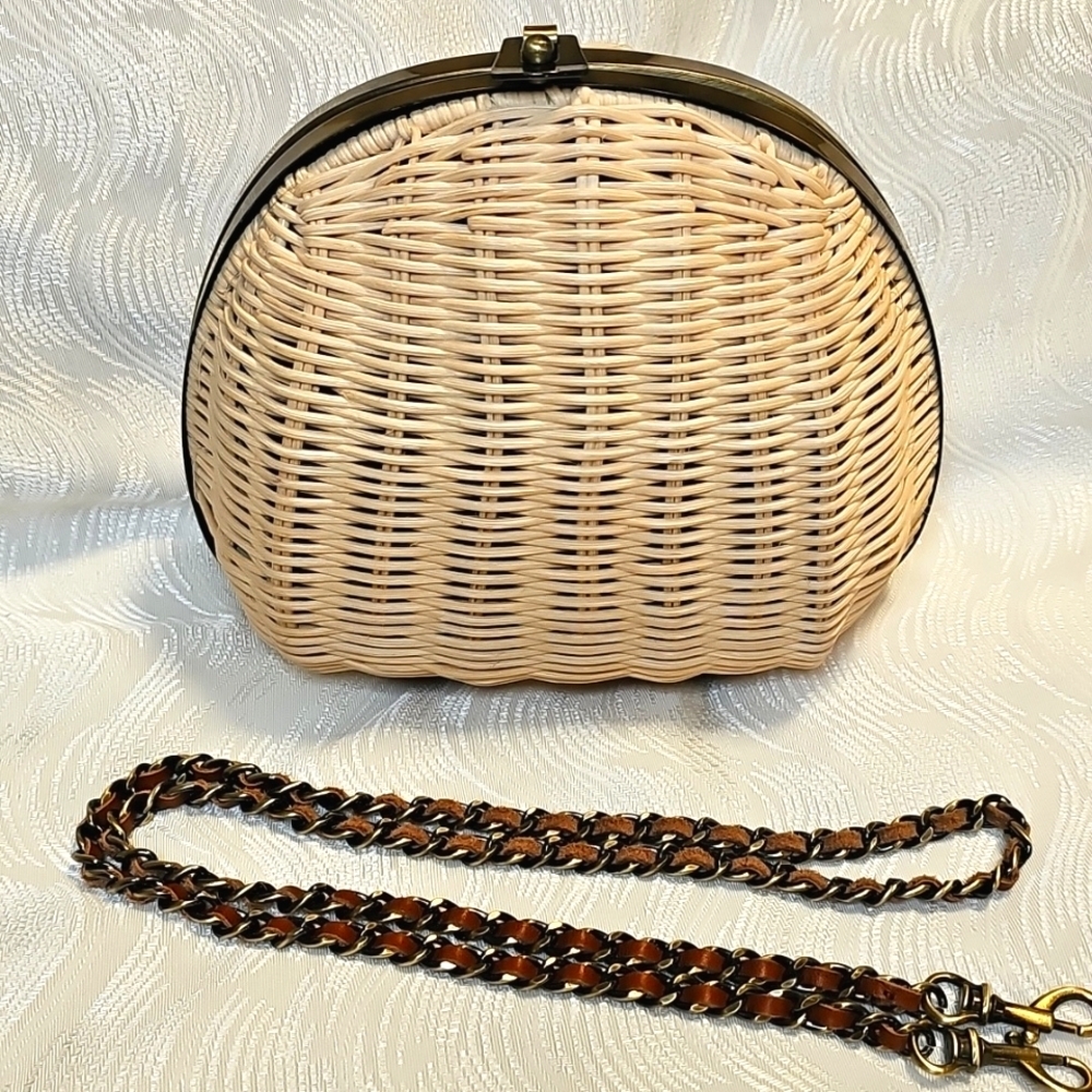 Patricia Nash crossbody wicker bag excellent condition